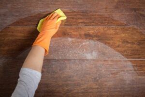 Cách xử lý ẩm mốc trong tủ bếp