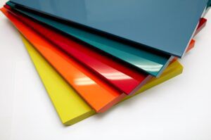 các loại tấm nhựa Acrylic làm tủ bếp phổ biến