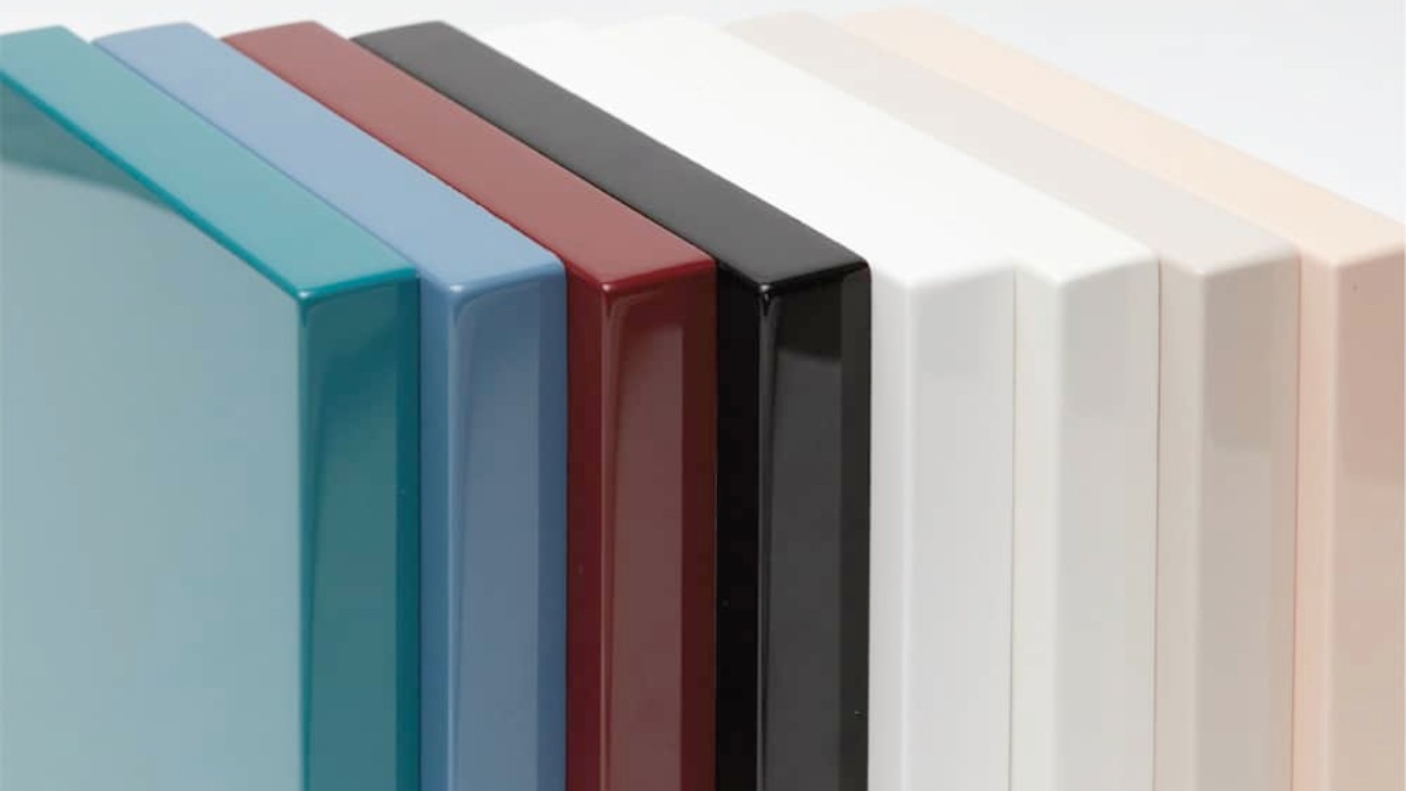 Tấm Acrylic Bóng Gương "Lột Xác" Không Gian Sang Trọng